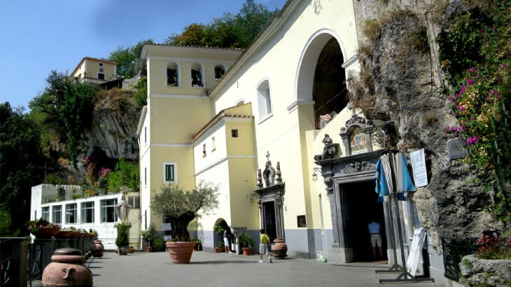 Avvocatella Piccola Fatima
Santuario Mariano Arcidiocesi Amalfi - Cava